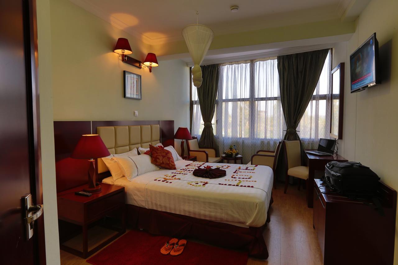 Rahnile Hotel Бахир Дар Екстериор снимка